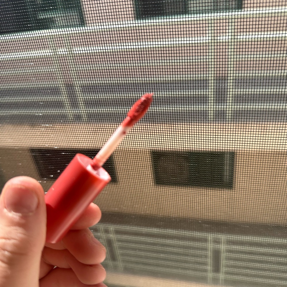 Red lip - Picture 4 of 7